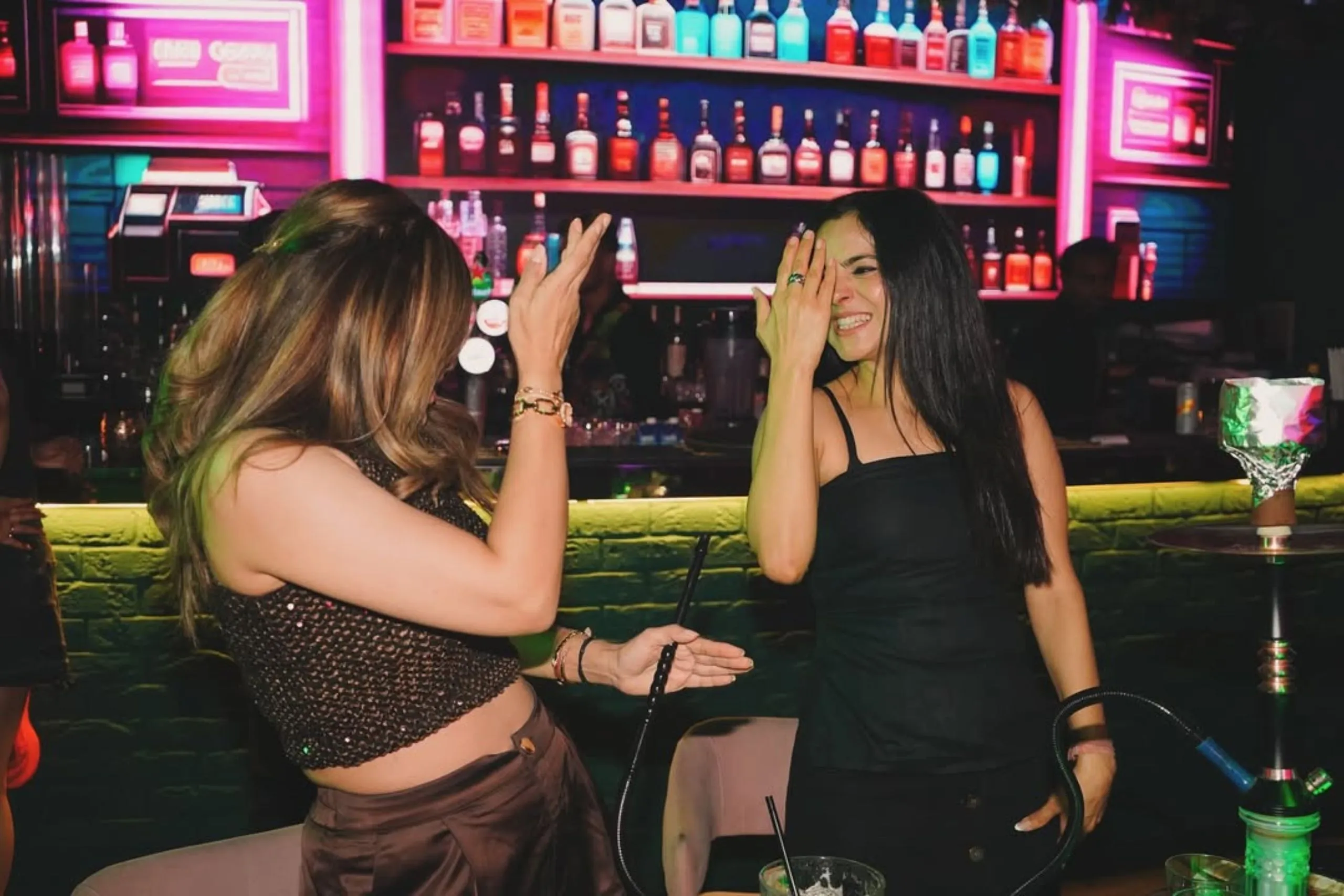 girls dancing - ladies night in dubai at haveliwebp